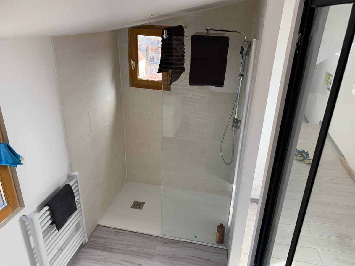 Bellevue Appartement Sous Les Toits Hypercentre Climatise Dole Exterior photo